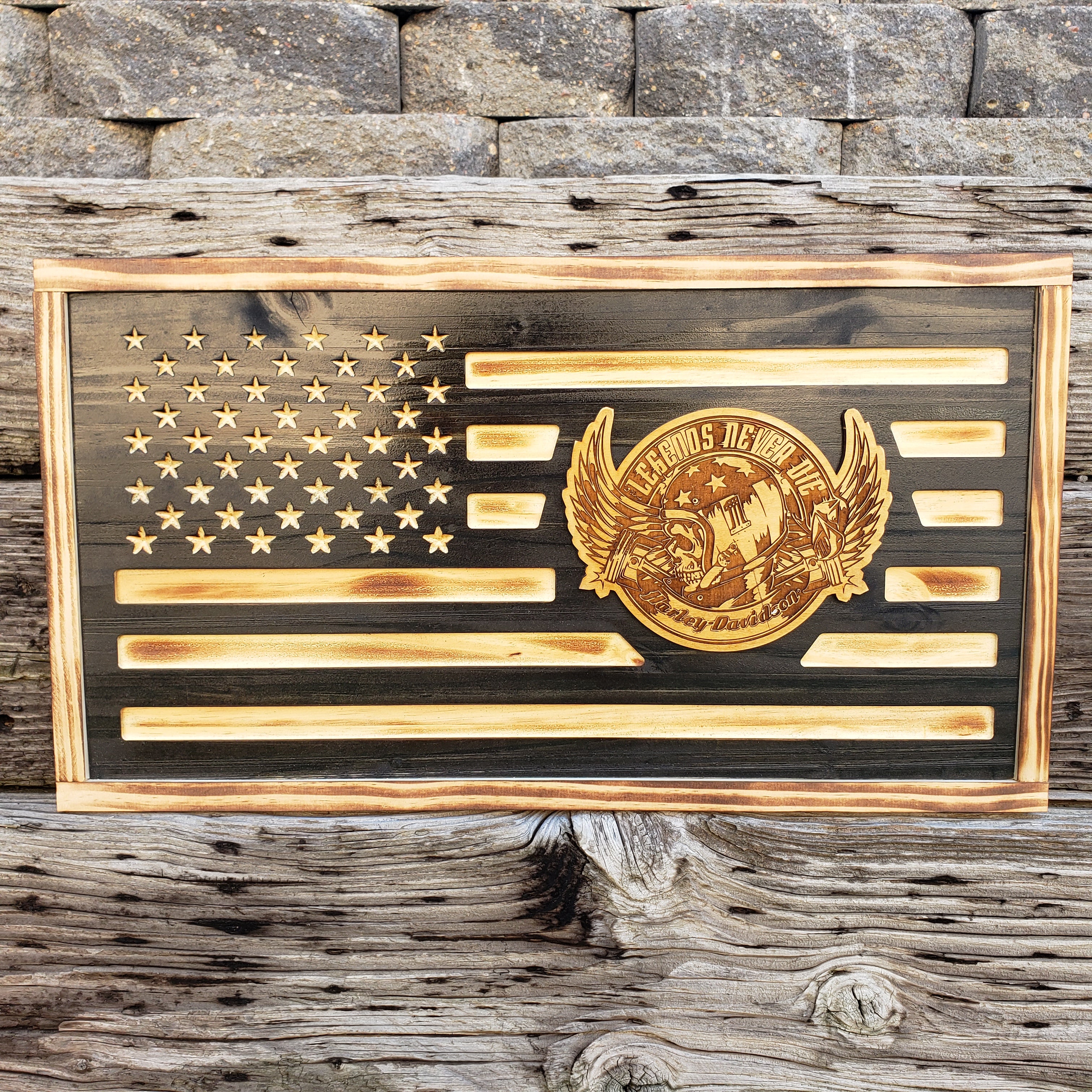 Rustic Wooden Flag - 3D Harley Davidson Skull Legends never Die! - Semper-KIK