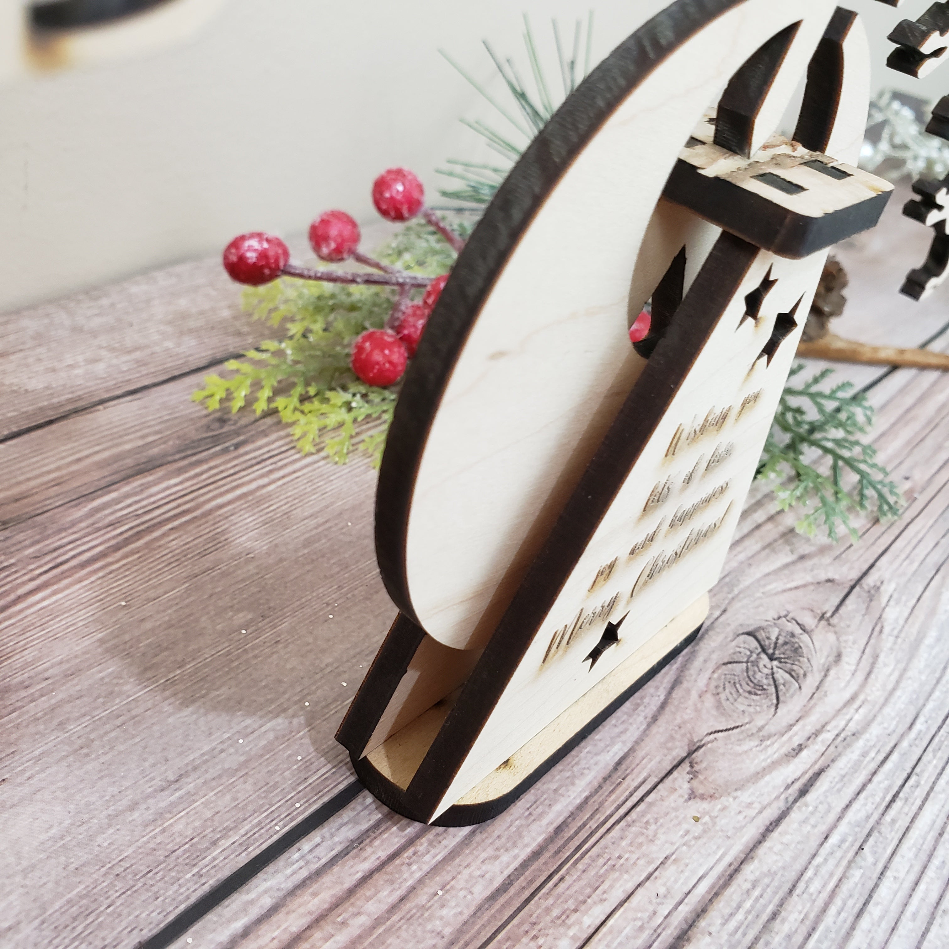 Rocking santa claus and deers christmas decoration with custom saying - Semper-KIK