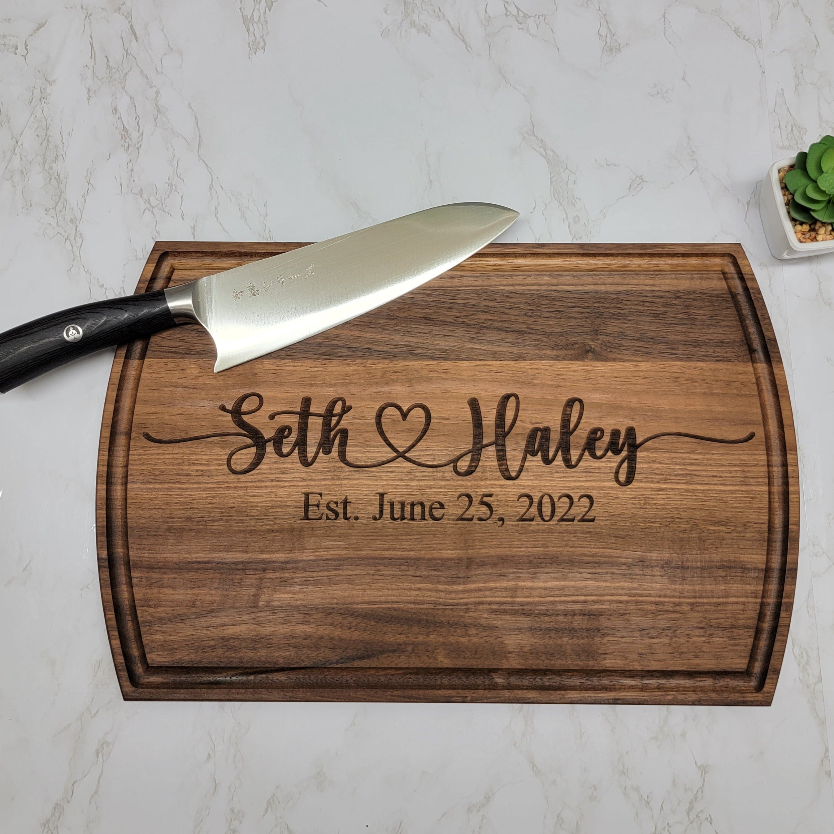 Personalized Walnut Cutting Board - 10.5"x16" - Semper-KIK
