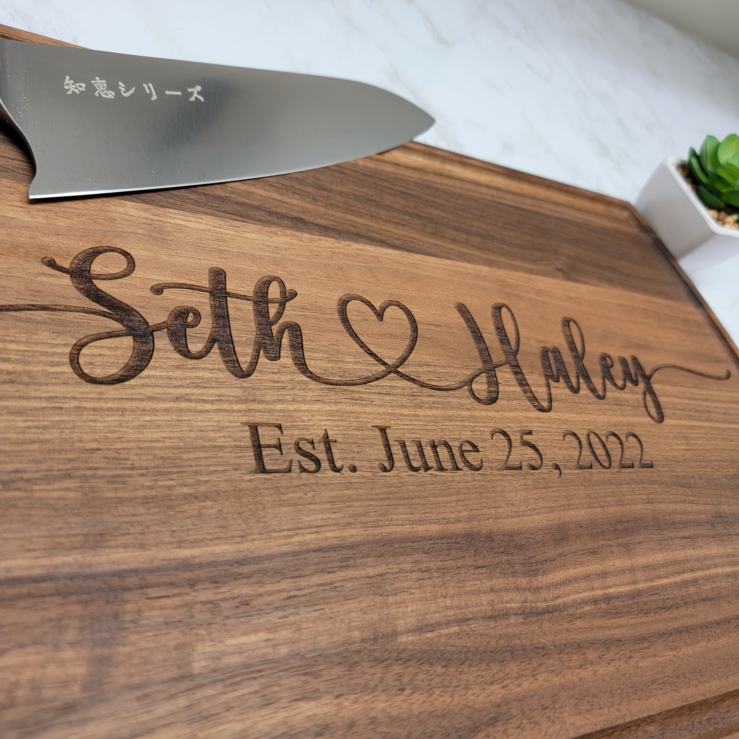 Personalized Walnut Cutting Board - 10.5"x16" - Semper-KIK