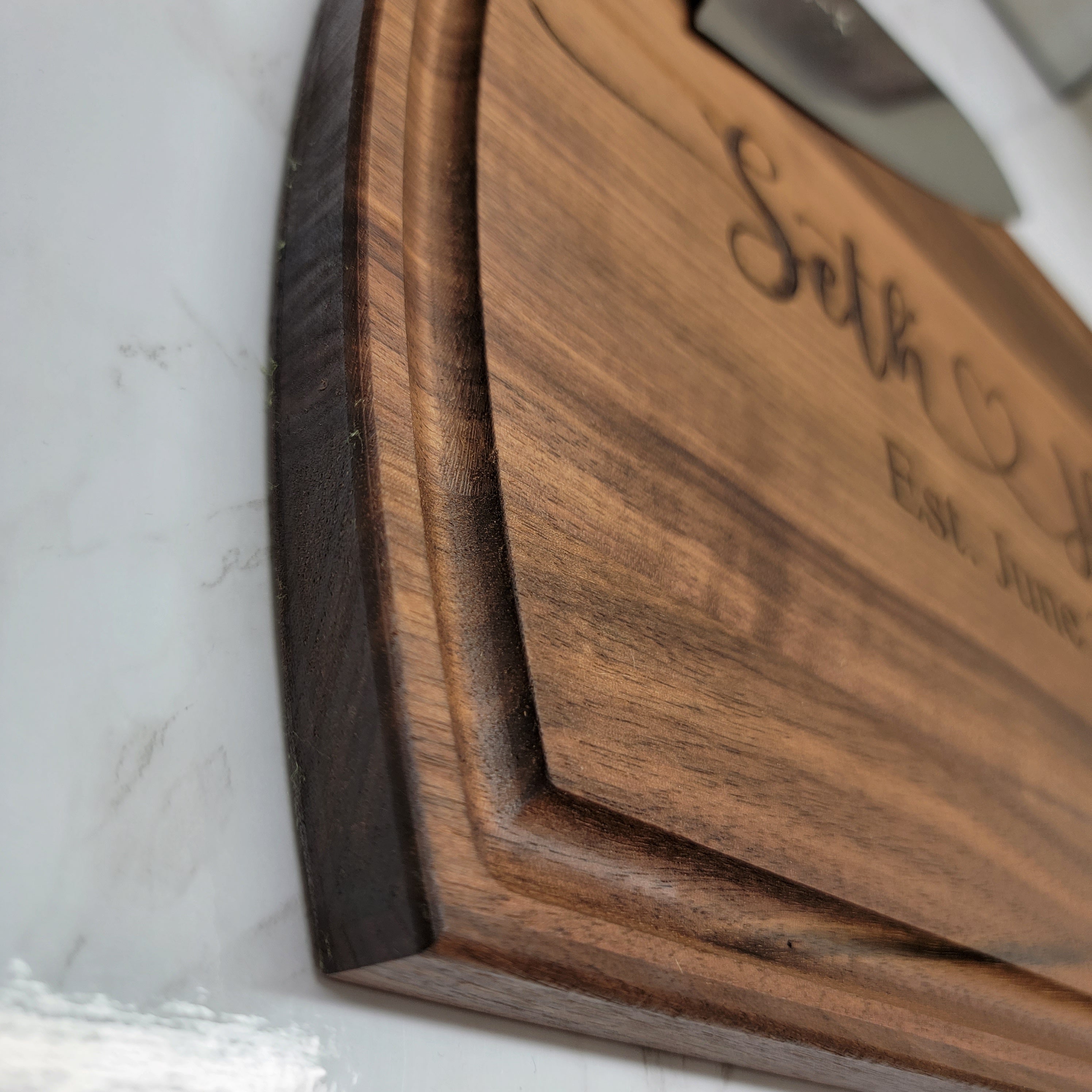 Personalized Walnut Cutting Board - 10.5"x16" - Semper-KIK