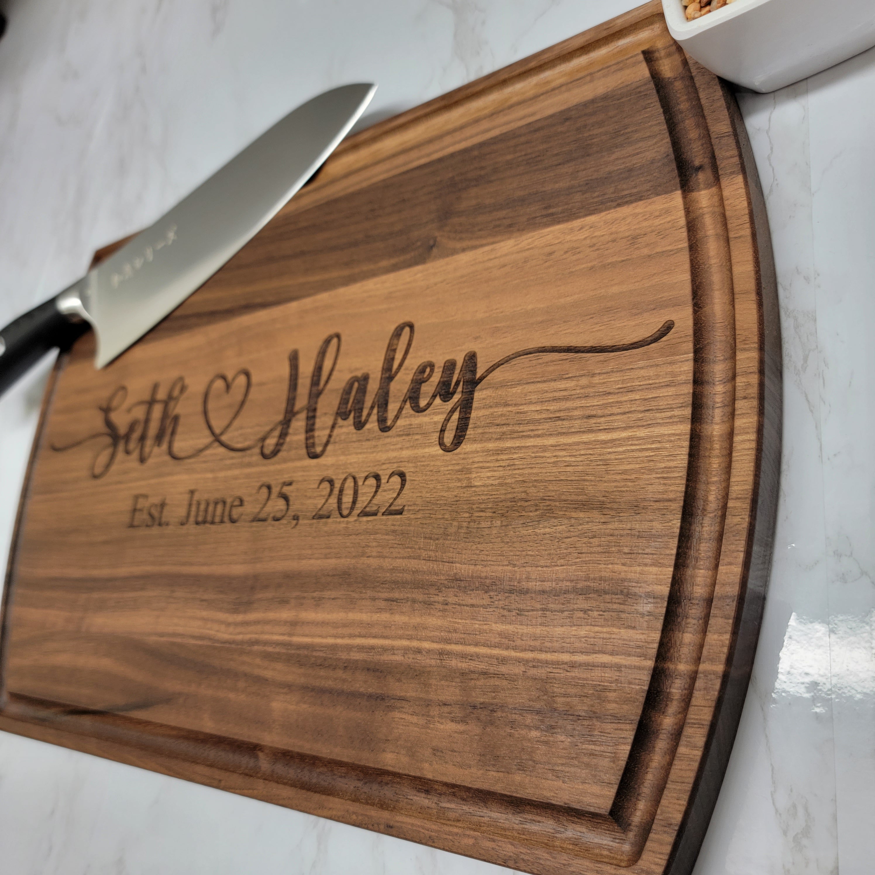 Personalized Walnut Cutting Board - 10.5"x16" - Semper-KIK