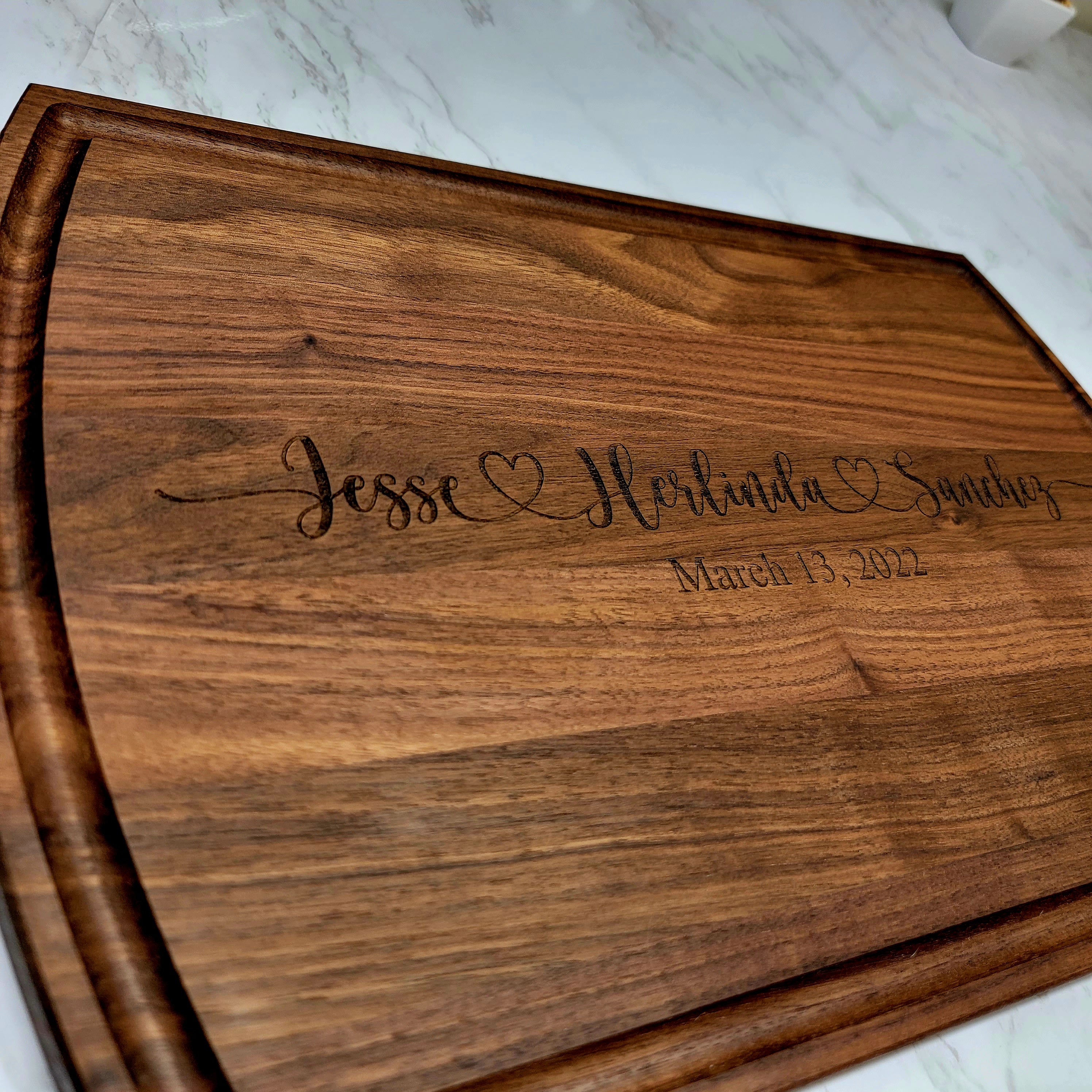 Personalized Walnut Cutting Board - 10.5"x16" - Semper-KIK