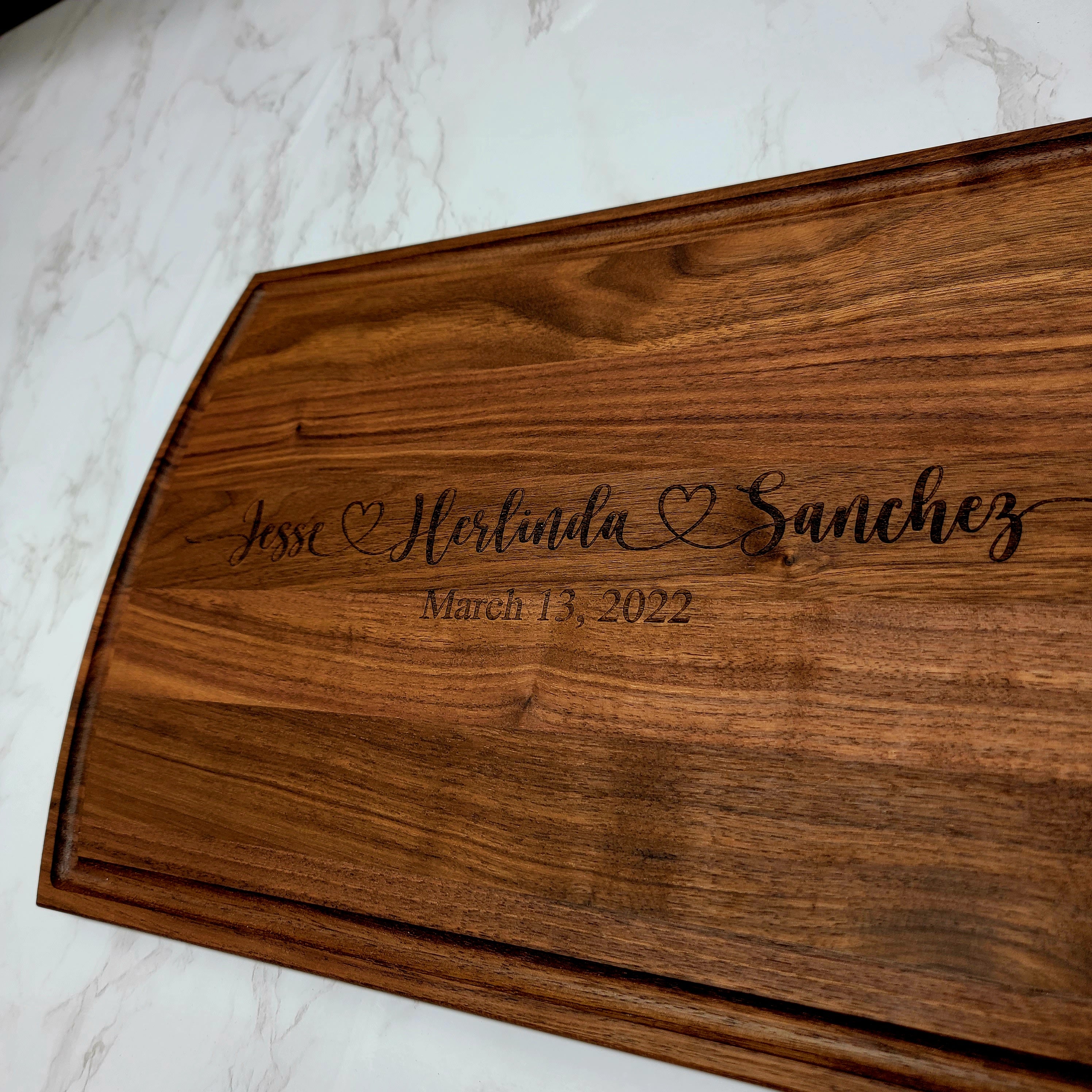 Personalized Walnut Cutting Board - 10.5"x16" - Semper-KIK
